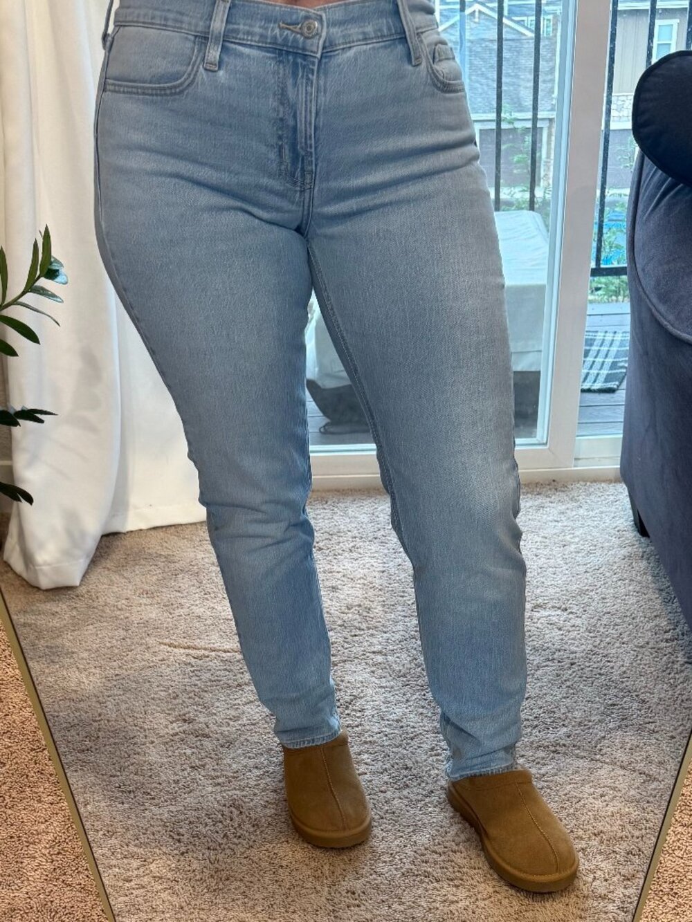 Old Navy Womens jeans midrise Wow Boyfriend size 6